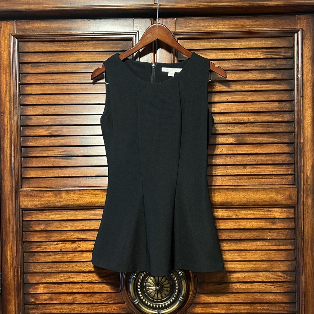 Boston Proper Classic Pleated Black Travel Top Women’s Size 4 Career Formal